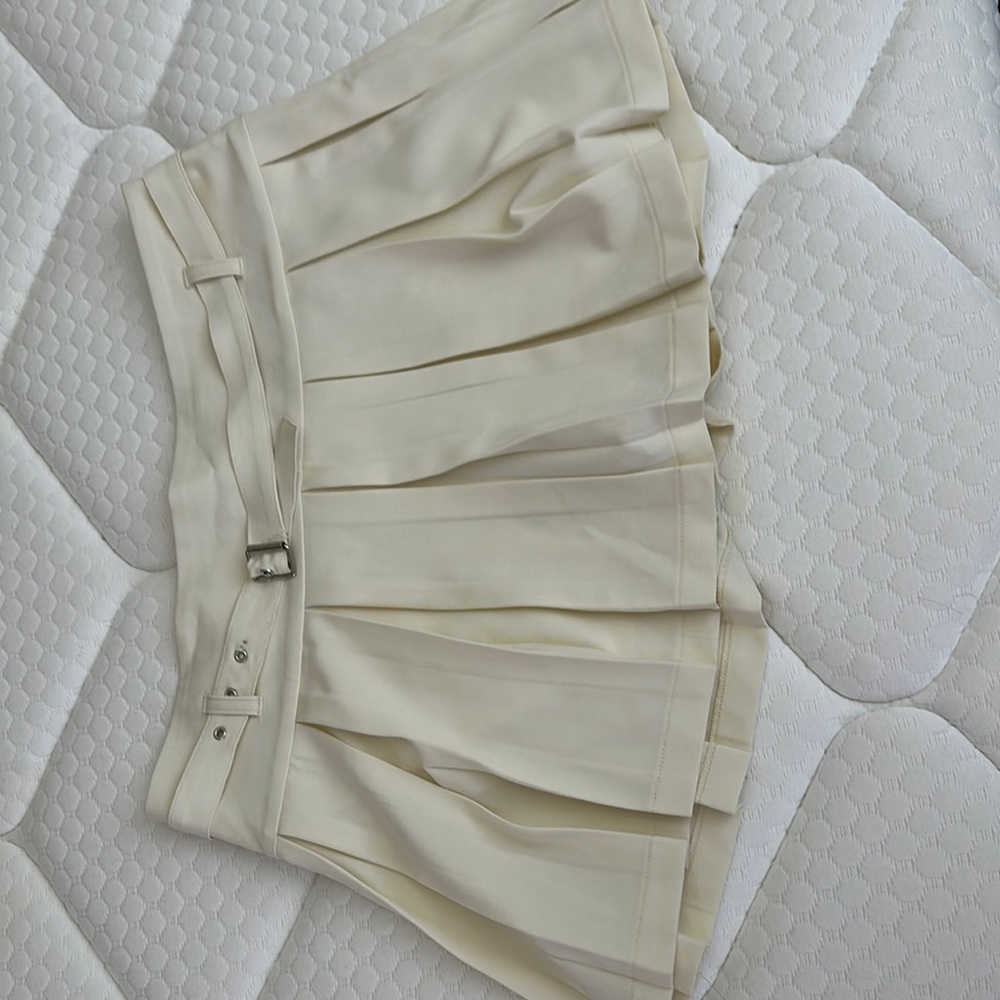 La Hearts Cream Mini Skirt